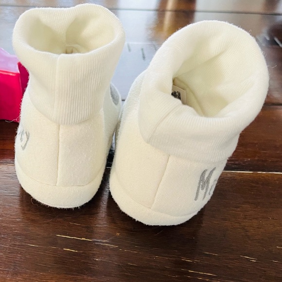 Mickey Mouse Baby Booties - Picture 3 of 7